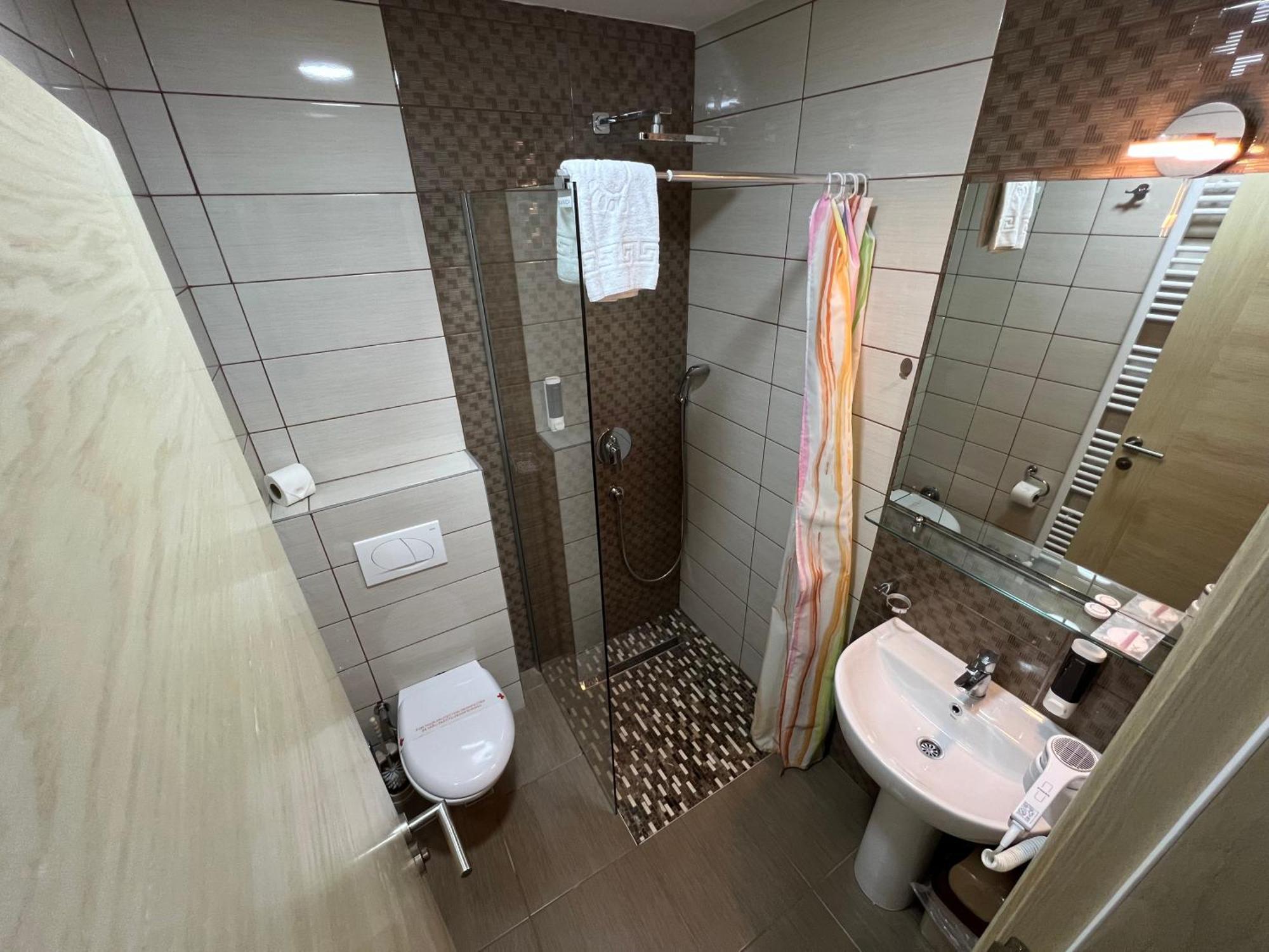 Hotel Nacional Free Parking SJJ Chambre photo